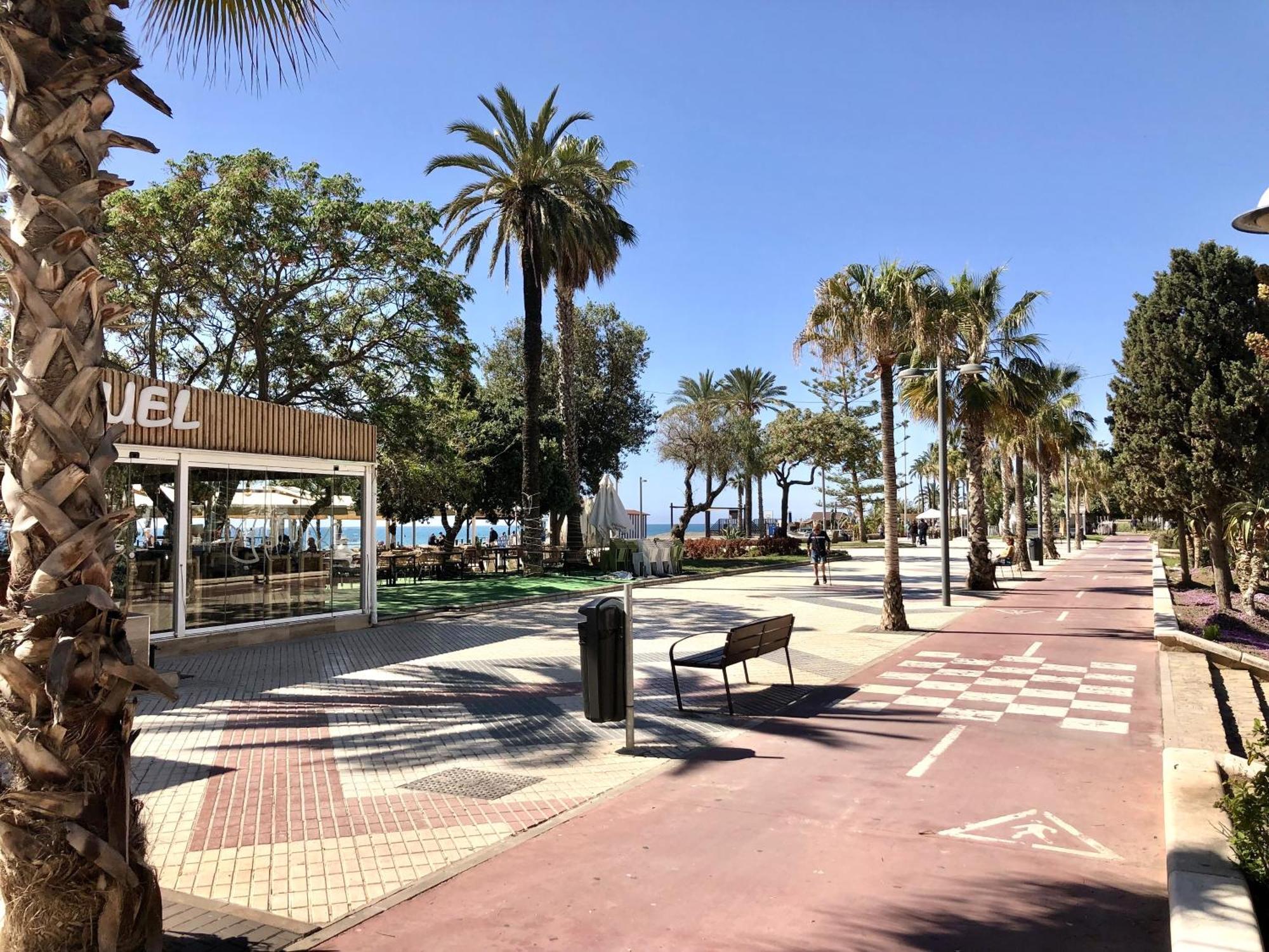 Grand Patio Apartment Torre Del Mar Bagian luar foto